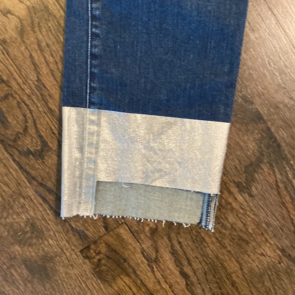 J Brand Ruby Silverpool Jeans Step Hem Silver Dipped 26 EUC